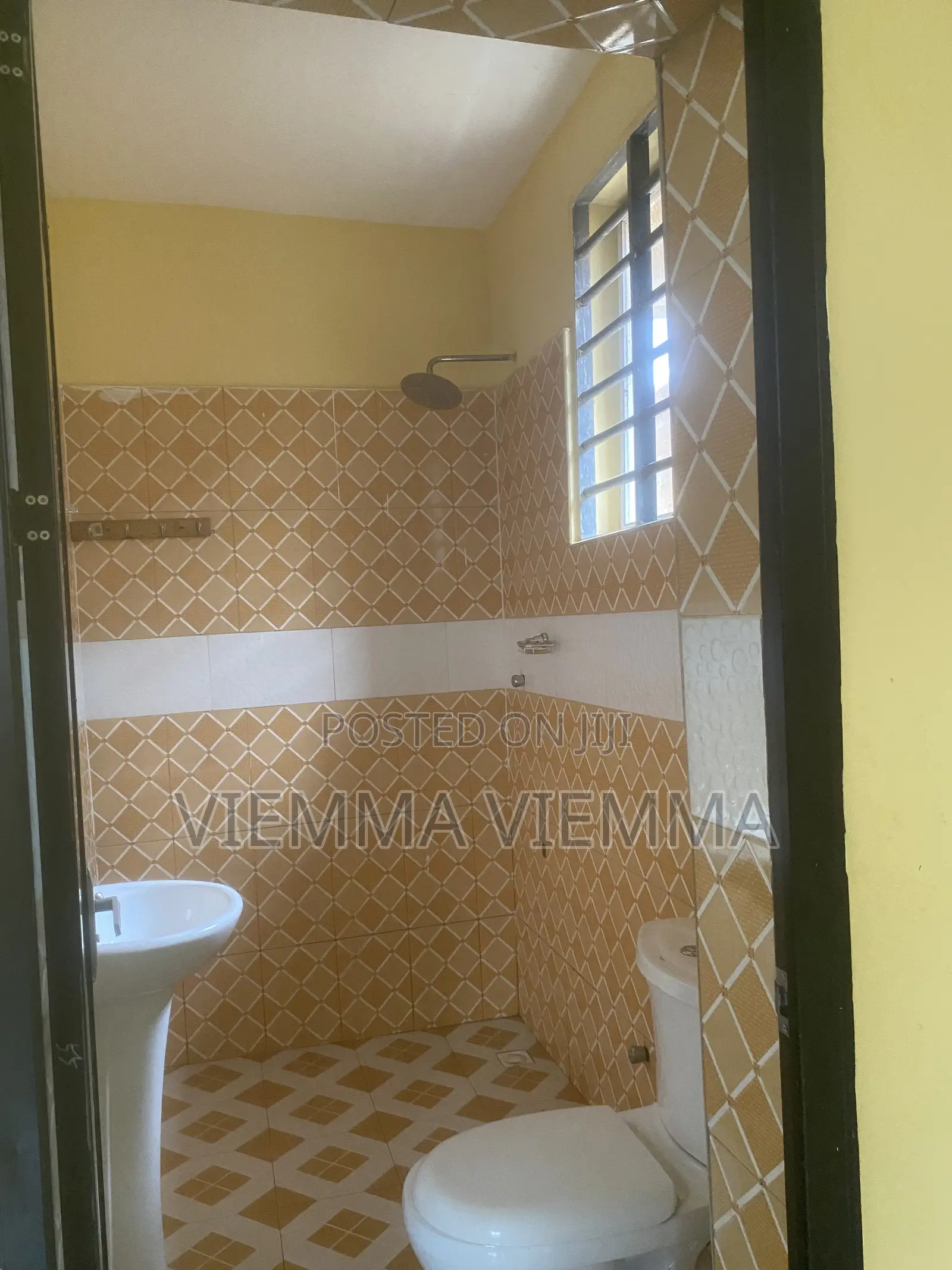 1bdrm Apartment in Oyibi for rent