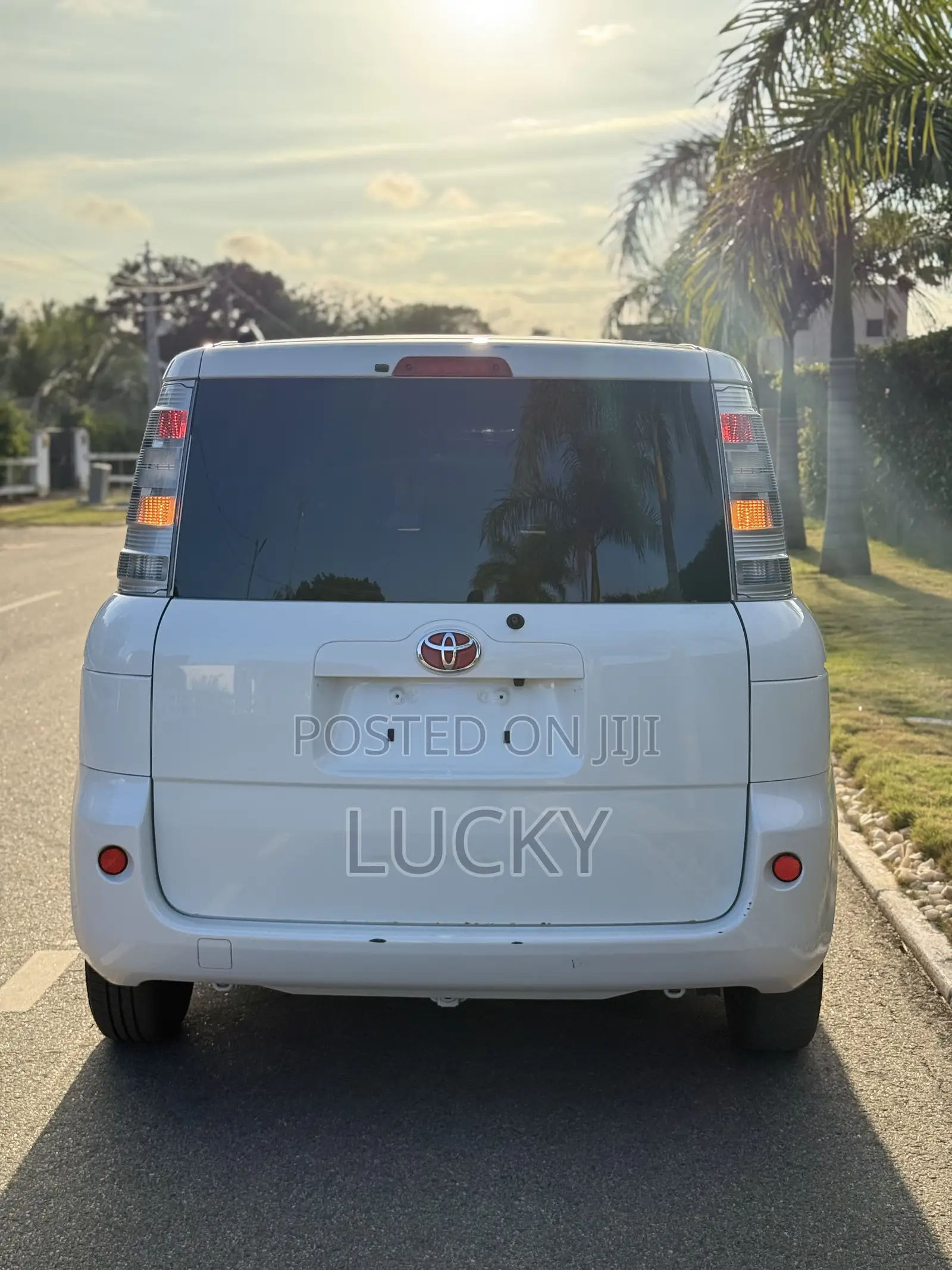 Toyota Sienta 1.5 FWD 2013 White