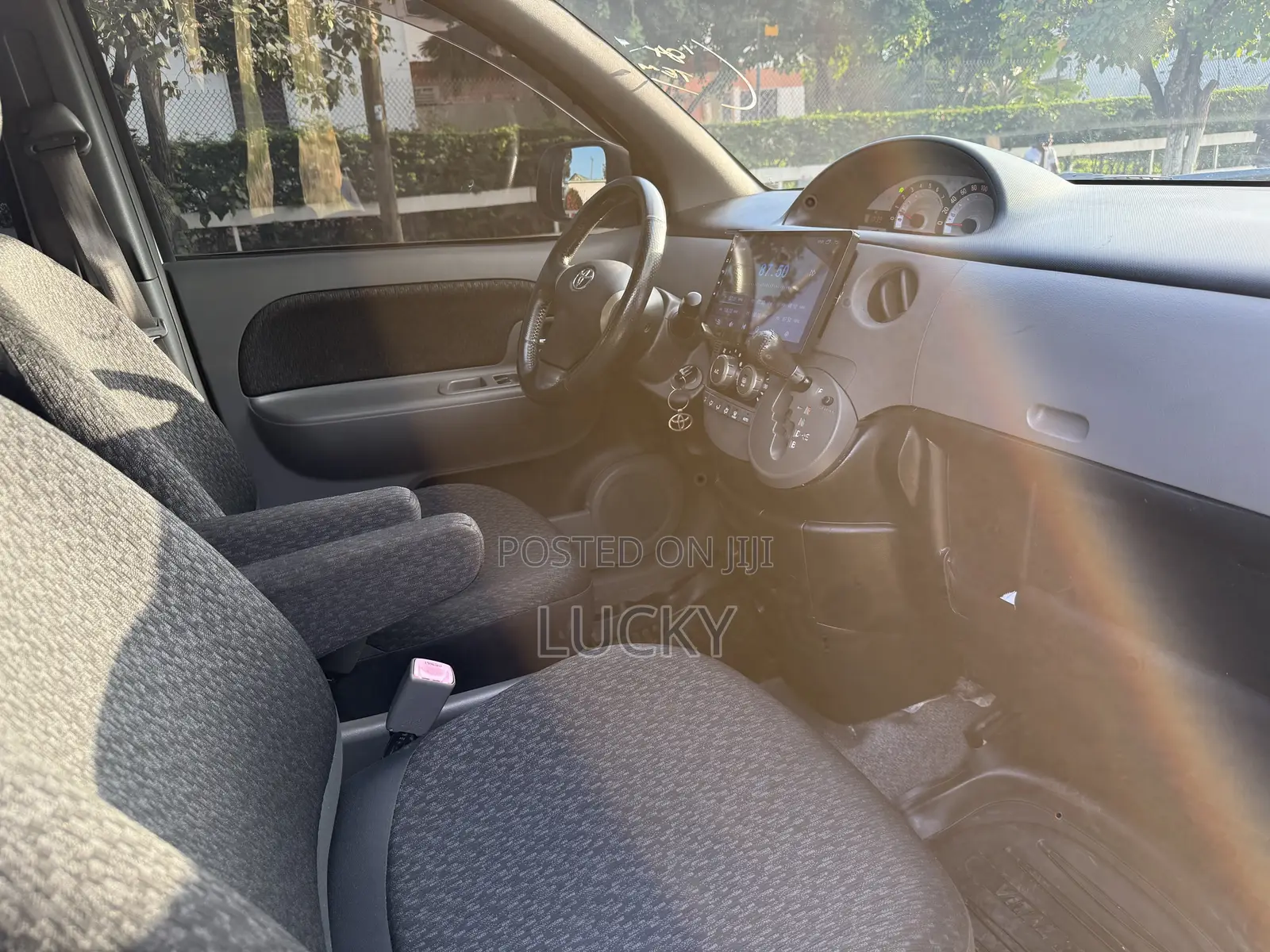 Toyota Sienta 1.5 FWD 2013 White