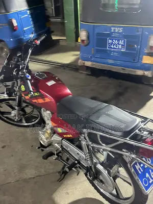 New Royal RY125 2026 Red