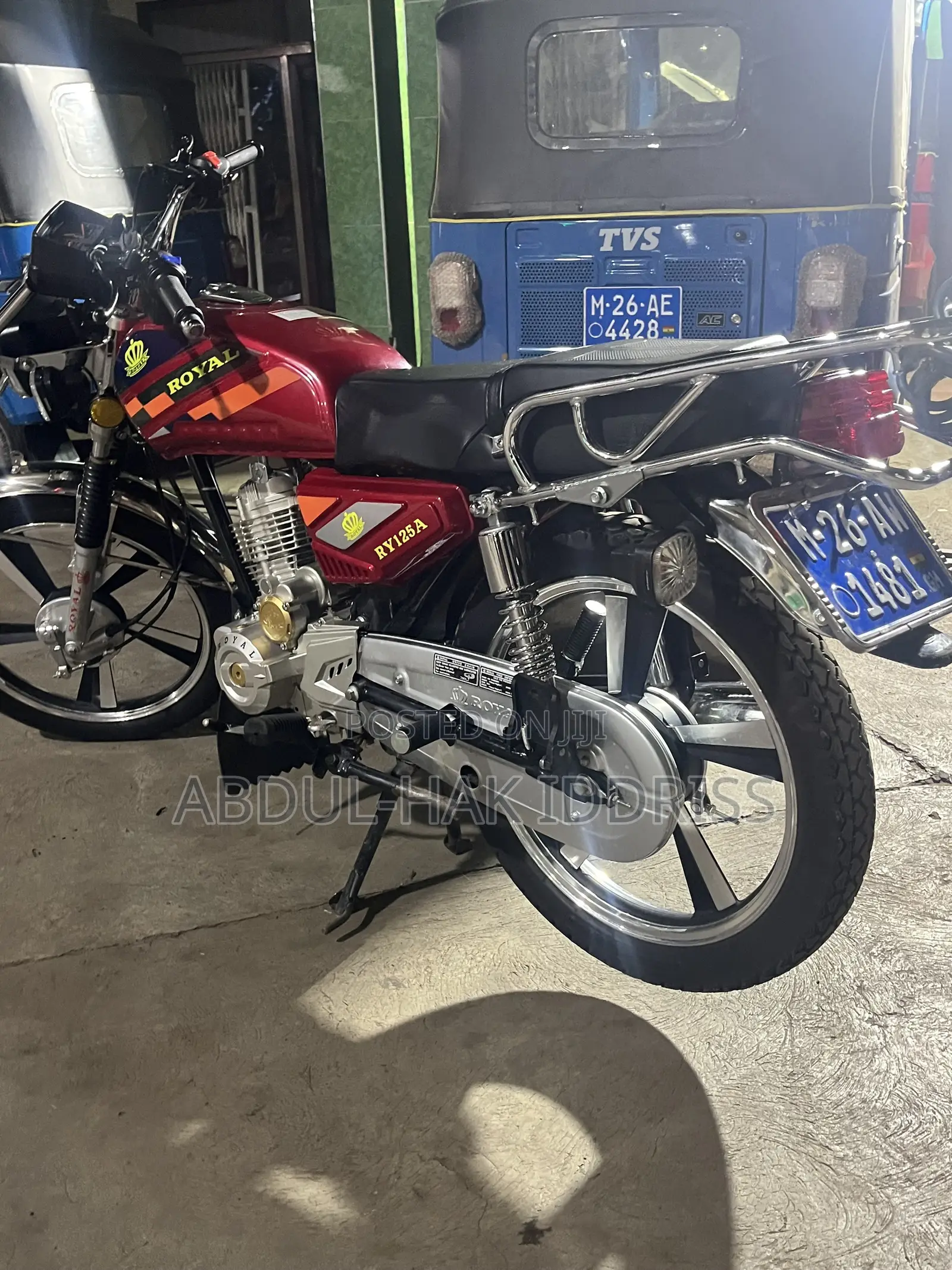 New Royal RY125 2026 Red