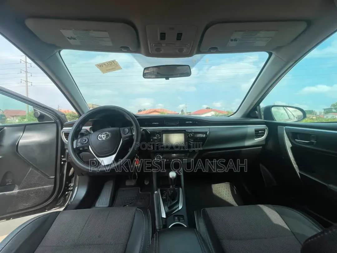 Toyota Corolla 2016 Black