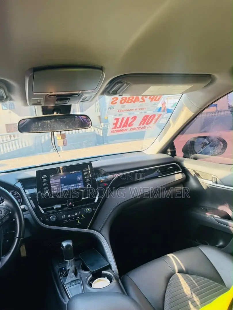 Toyota Camry SE 2023 Blue