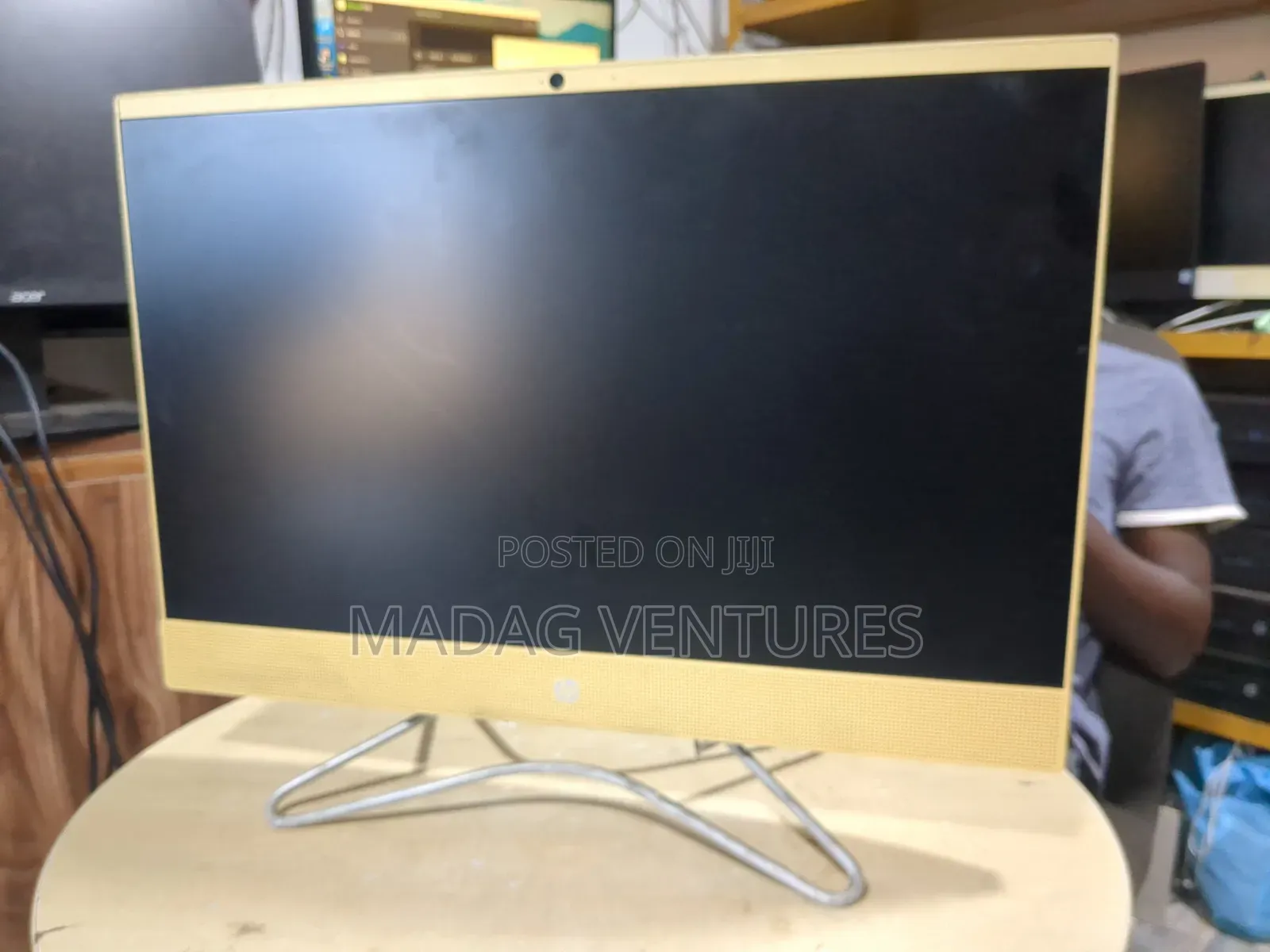 Desktop Computer HP AiO 24 8GB AMD Ryzen HDD 1T