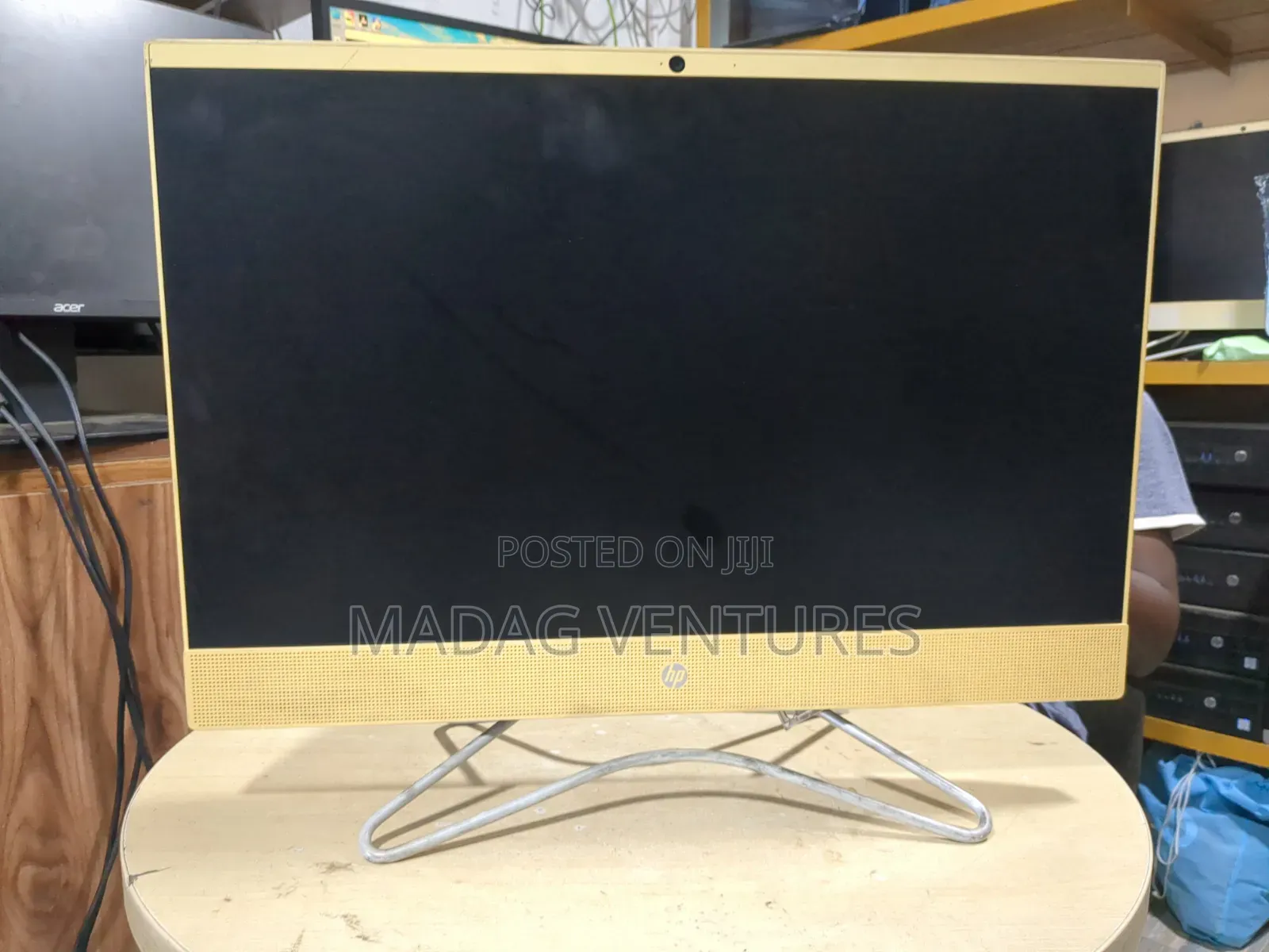 Desktop Computer HP AiO 24 8GB AMD Ryzen HDD 1T