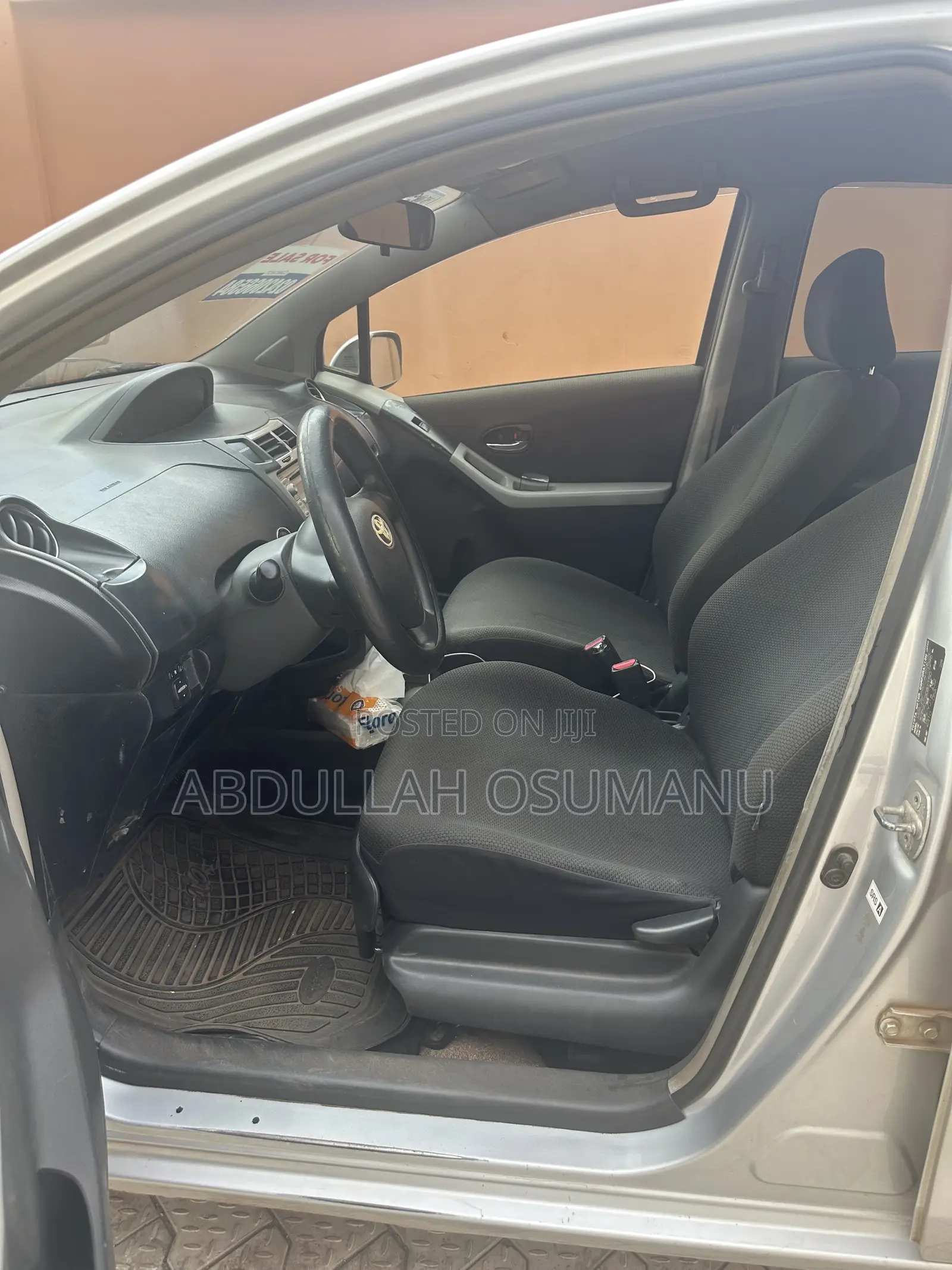 Toyota Vitz 1.3 AWD 5dr 2009 Silver