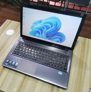 Laptop Lenovo IdeaPad Z580 8GB Intel Core i5 HDD 500GB