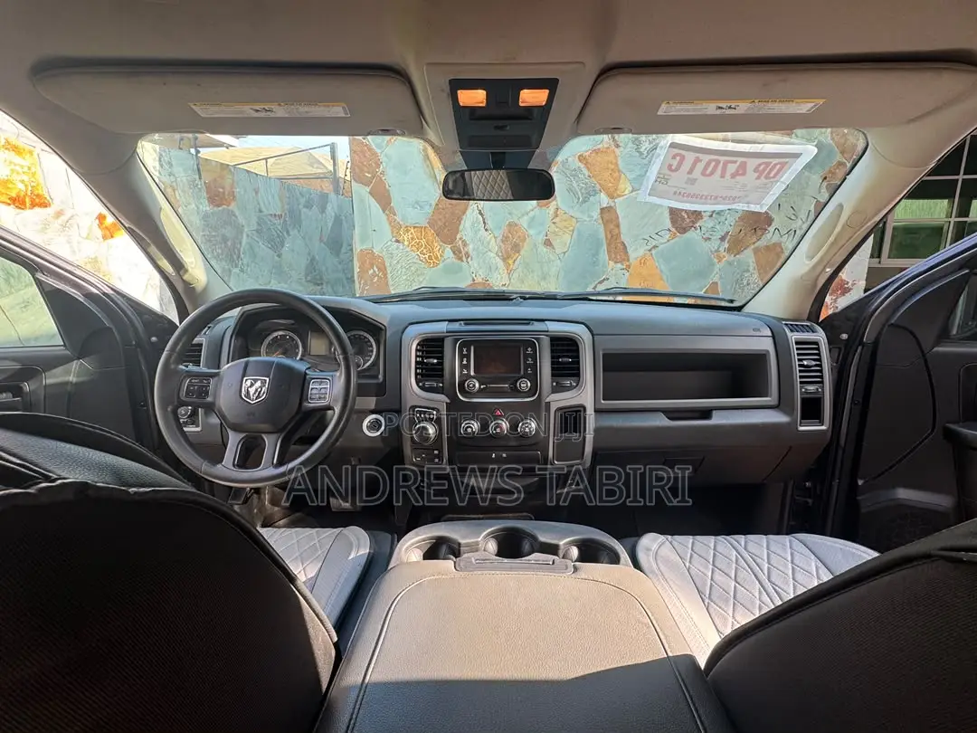 Dodge RAM 1500 3.6 Petrol AWD 2017 Gray
