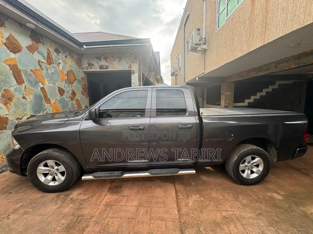 Dodge RAM 1500 3.6 Petrol AWD 2017 Gray