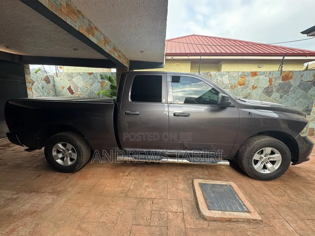 Dodge RAM 1500 3.6 Petrol AWD 2017 Gray