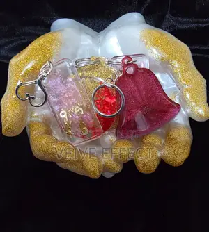 Customized Keyrings and Souvenirs