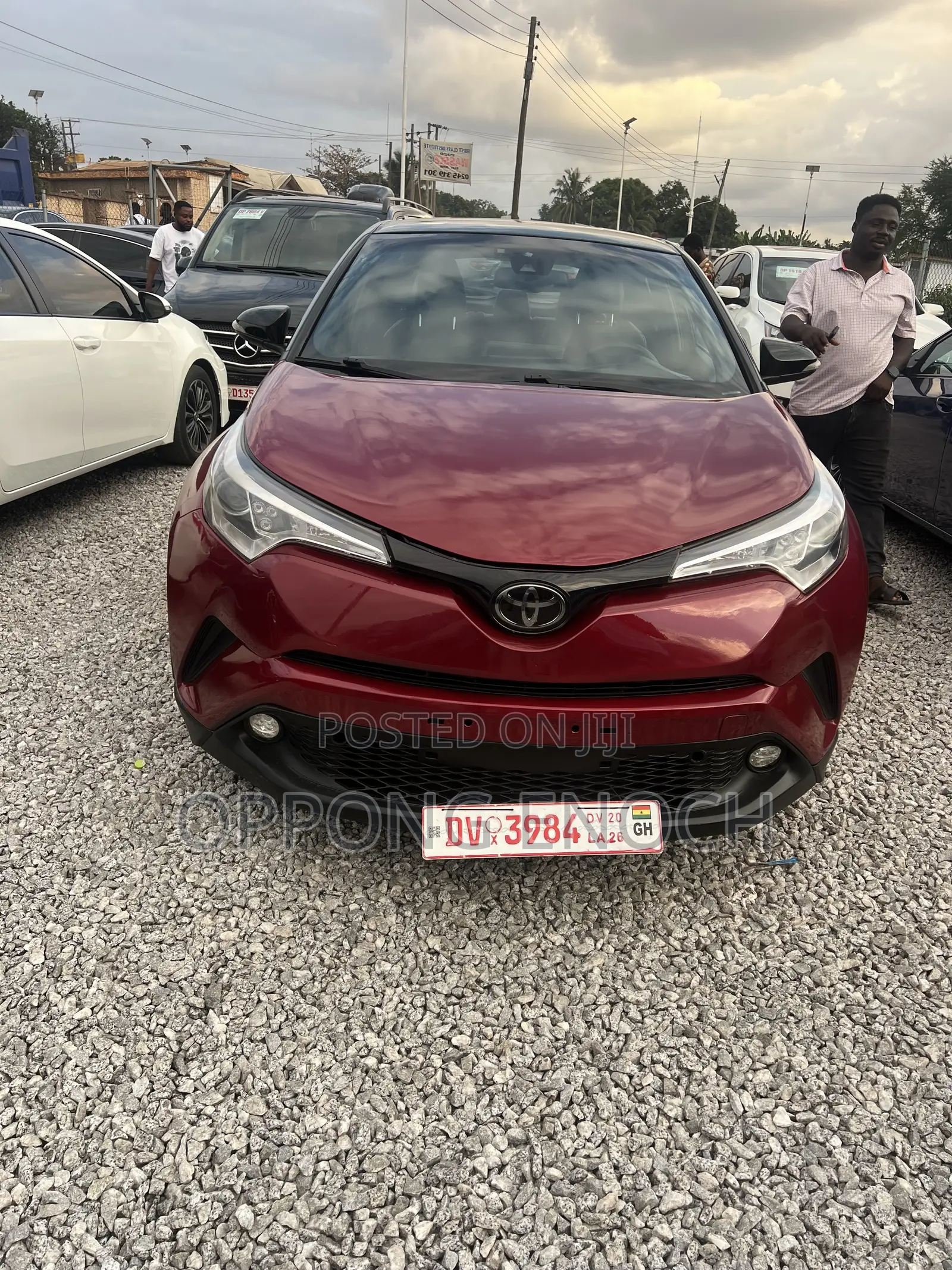 Toyota C-HR XLE FWD Sport Utility (2.0L 4cyl 2AM) 2018 Red