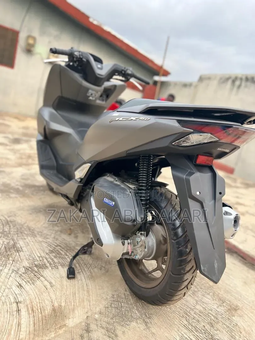 Honda 2025 Gray
