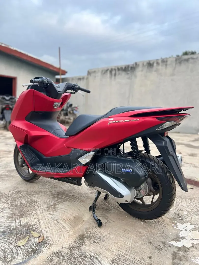 Honda 2025 Red