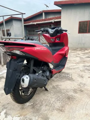 Honda 2025 Red