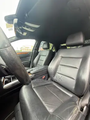 Mercedes-Benz E220 2016 Black