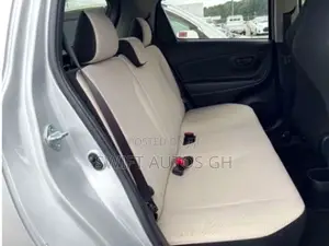 Toyota Vitz 1.3 FWD 5dr 2015 Silver