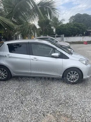 Toyota Vitz 1.3 AWD 3dr 2015 Silver