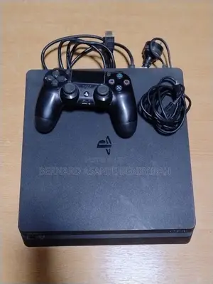 Play Station 4