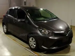 Toyota Vitz 1.3 FWD 5dr 2015 Gray