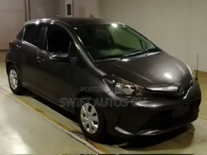 Toyota Vitz 1.3 FWD 5dr 2015 Gray