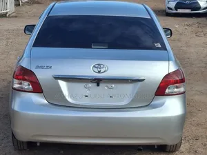 Toyota Belta 2010 Silver