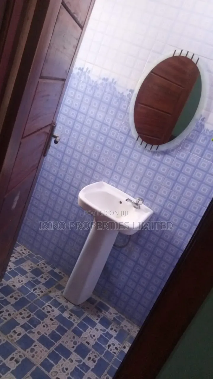 Furnished 1bdrm Room & Parlour in V Villa Properties, Kasoa for rent