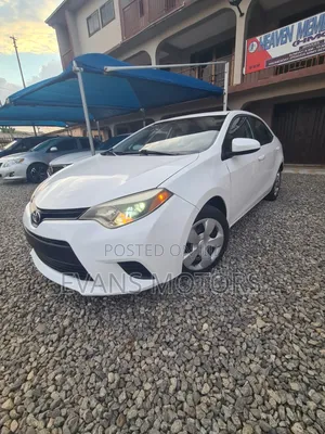 Toyota Corolla LE 4dr Sedan (1.8L 4cyl CVT) 2016 White