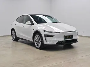 Tesla Model Y 2025 White