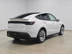 Tesla Model Y 2025 White