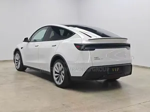 Tesla Model Y 2025 White