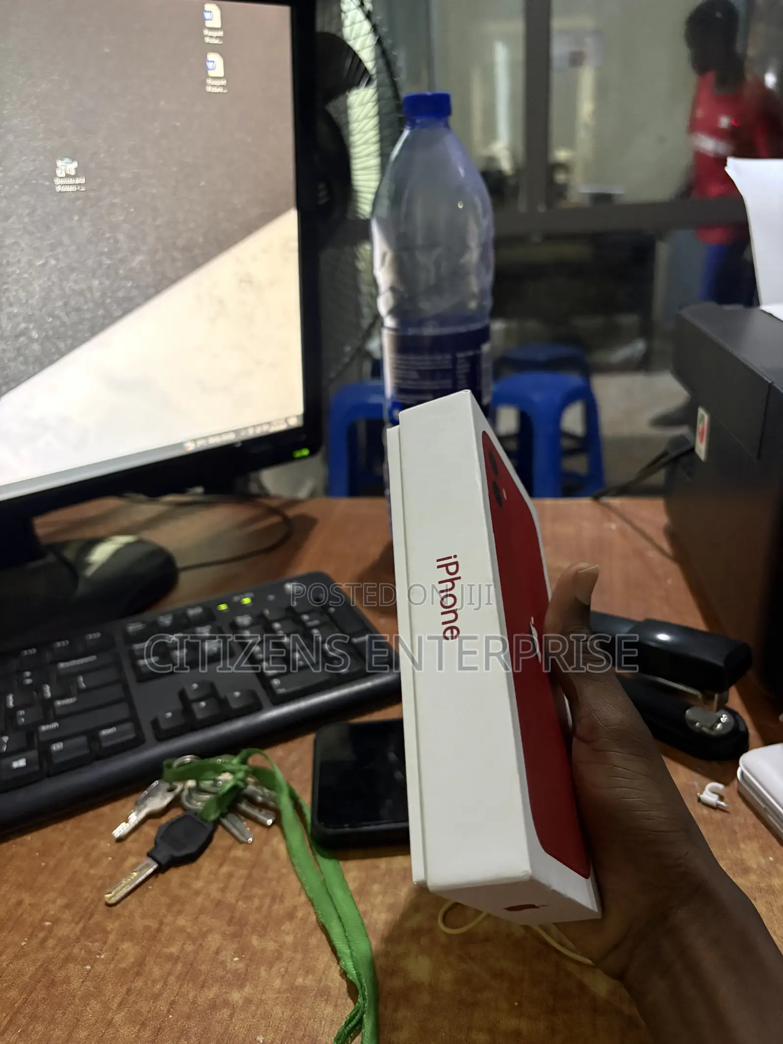 New Apple iPhone 11 256 GB Red