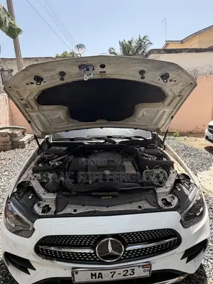 Mercedes-Benz E300 2017 White