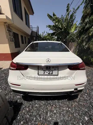 Mercedes-Benz E300 2017 White