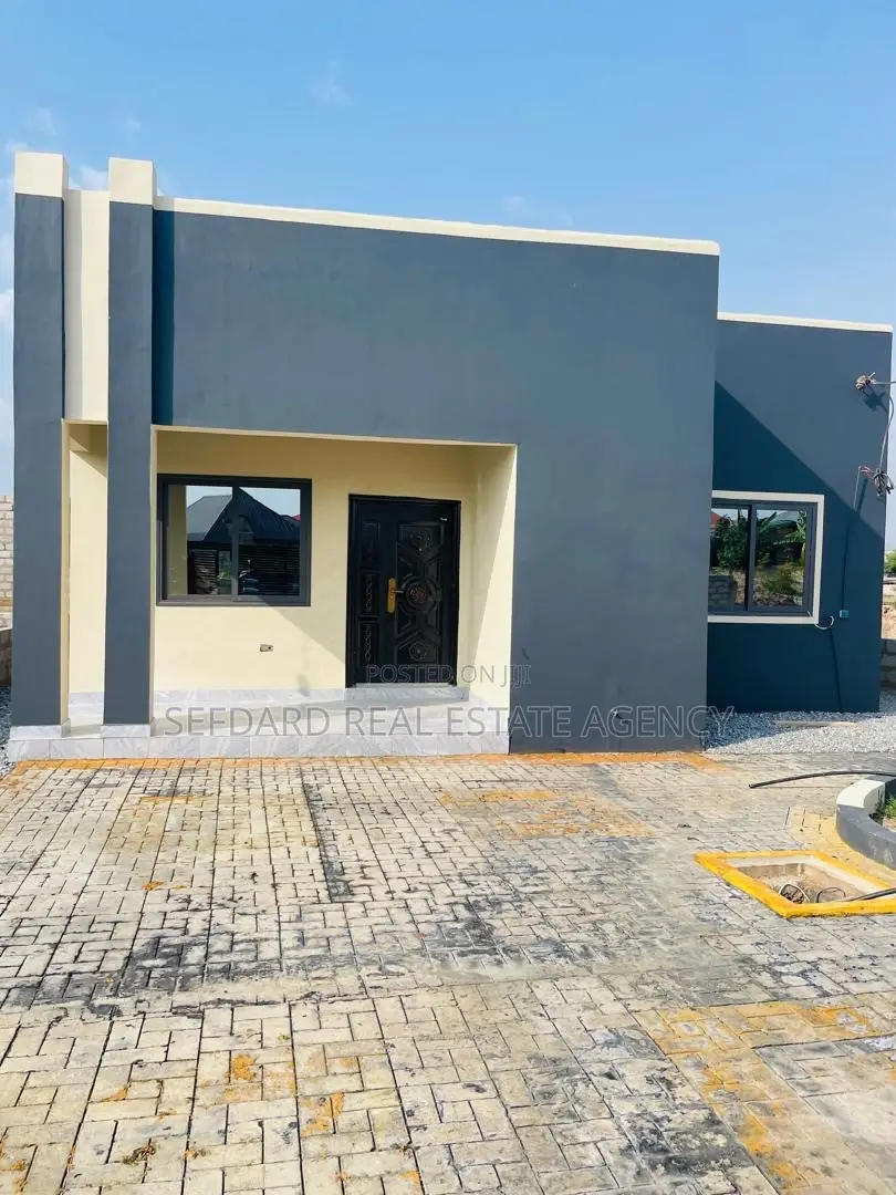 3bdrm House in Sefdard Properties, Pokuase for sale