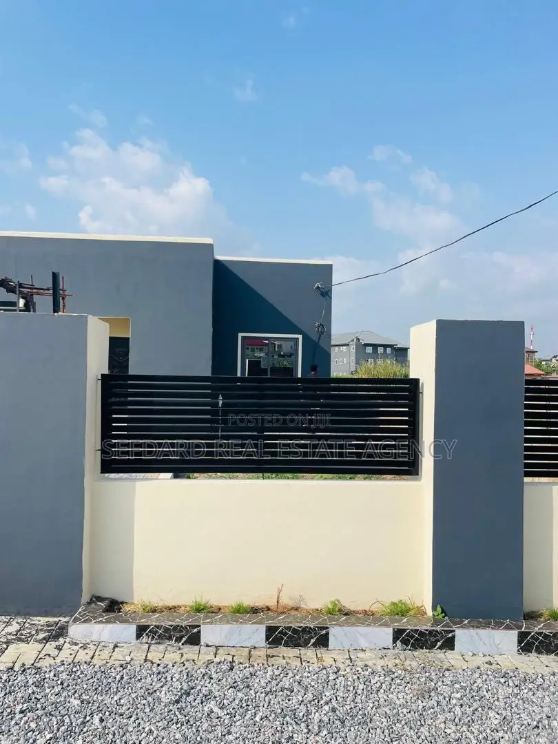 3bdrm House in Sefdard Properties, Pokuase for sale
