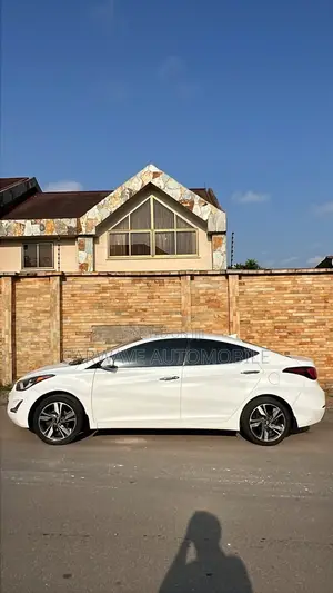 Hyundai Elantra Limited 4dr Sedan (1.8L 4cyl 6A) 2015 White