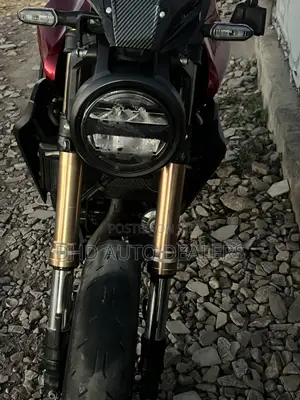 Honda CB 2023 Red