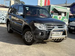 Mitsubishi Pajero 2011 Gray