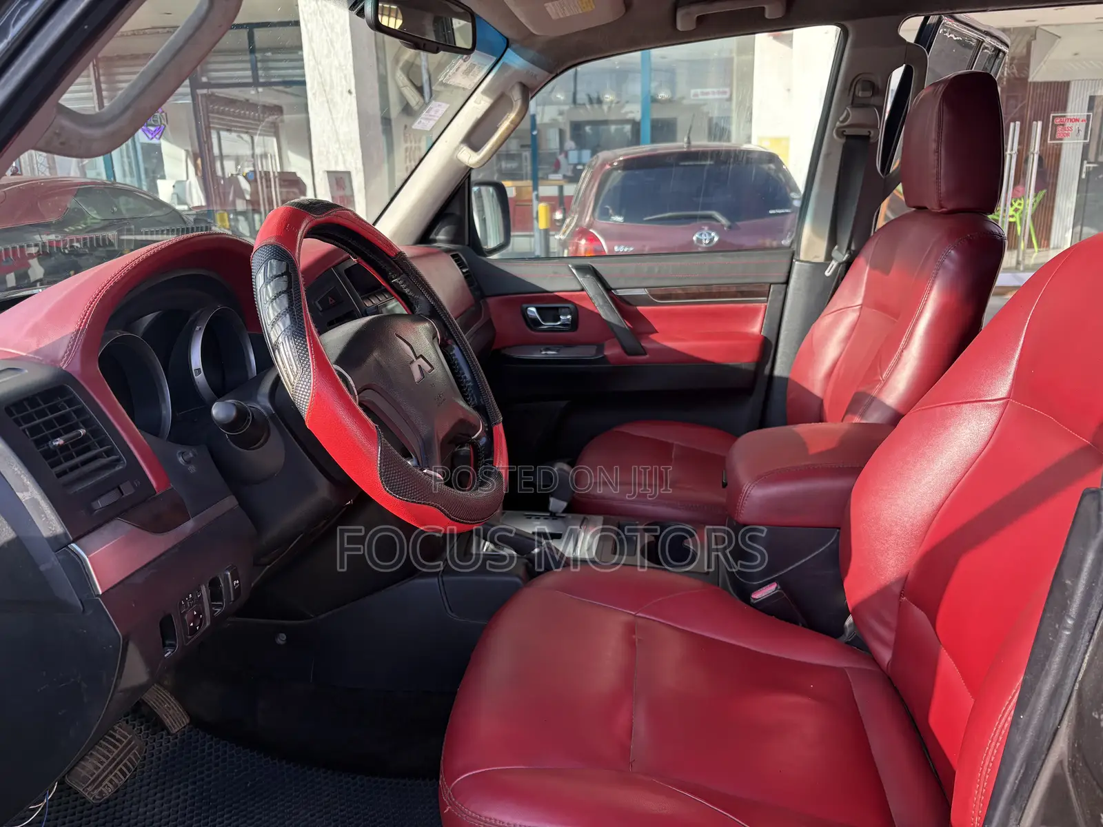 Mitsubishi Pajero 2011 Gray
