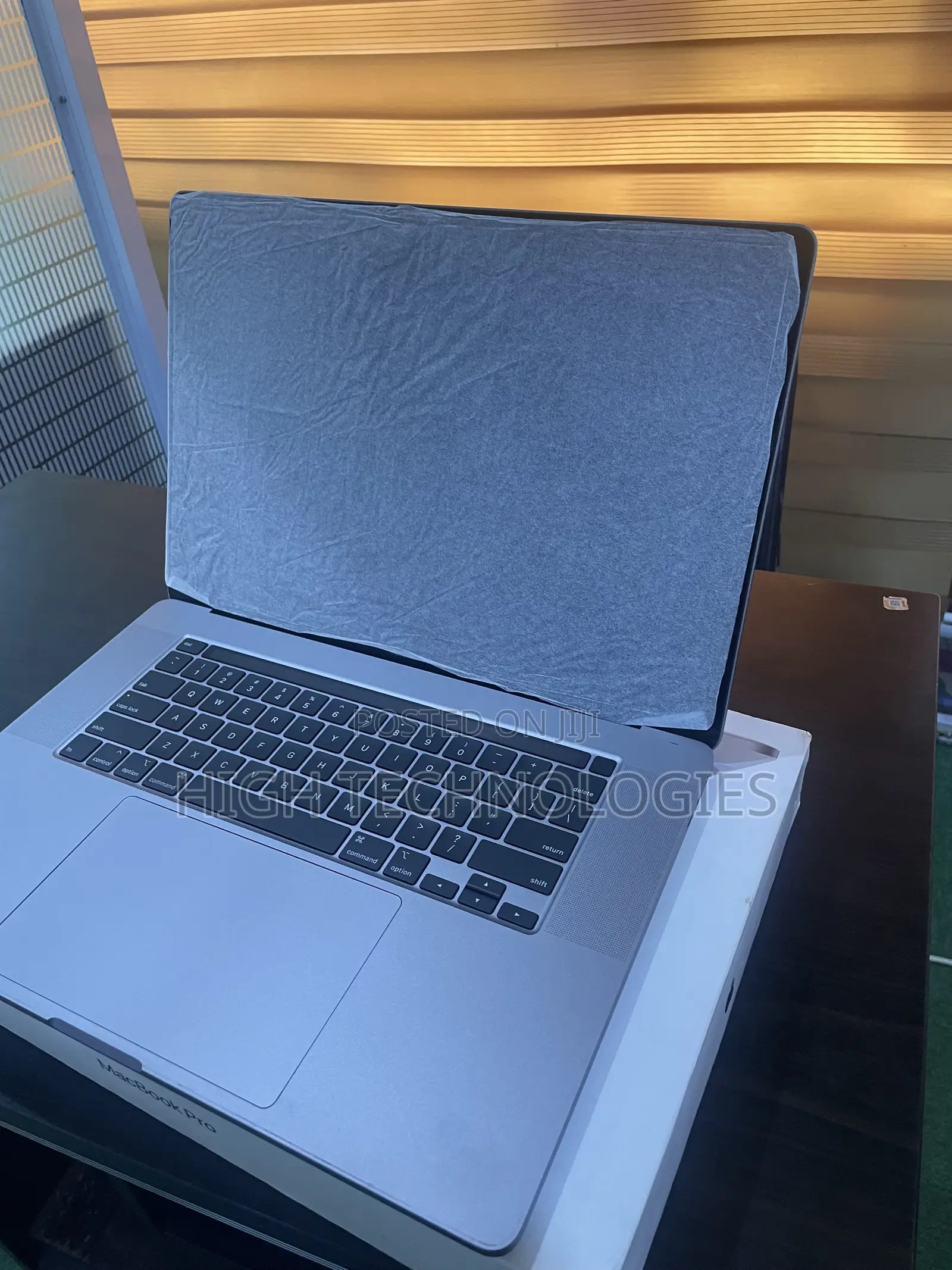 New Laptop Apple MacBook Pro 2019 16GB Intel Core i9 SSD 2T