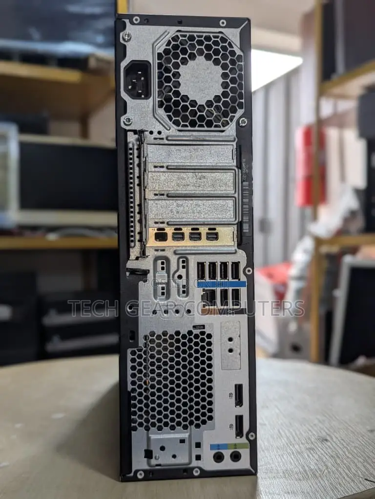 Desktop Computer HP Z2 G4 Mini 8GB Intel Core i7 SSD 256GB