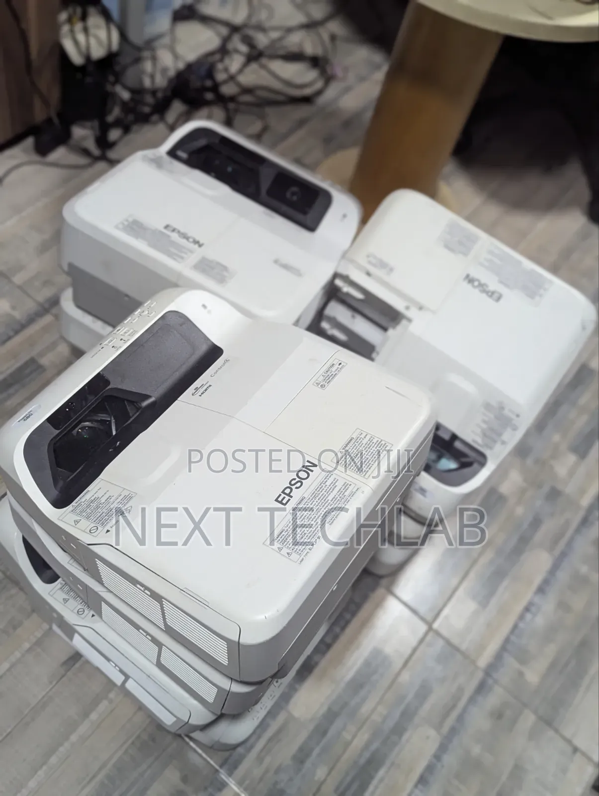 Epson EB-695Wi LCD Projector