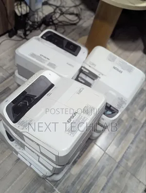 Epson EB-695Wi LCD Projector