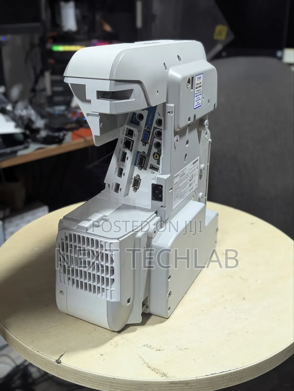 Epson EB-695Wi LCD Projector