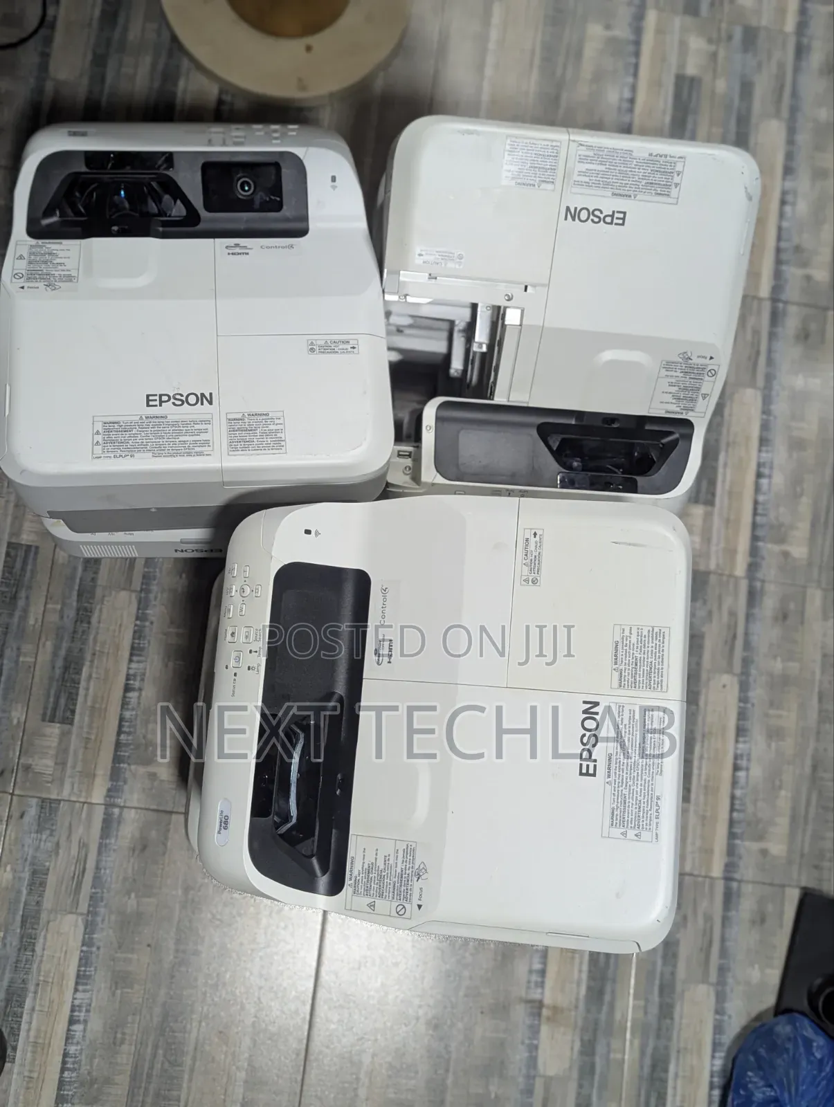 Epson EB-695Wi LCD Projector