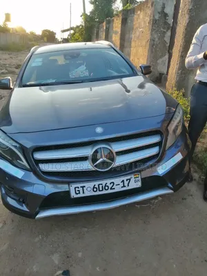 Mercedes-Benz GLA 250 2016 Black