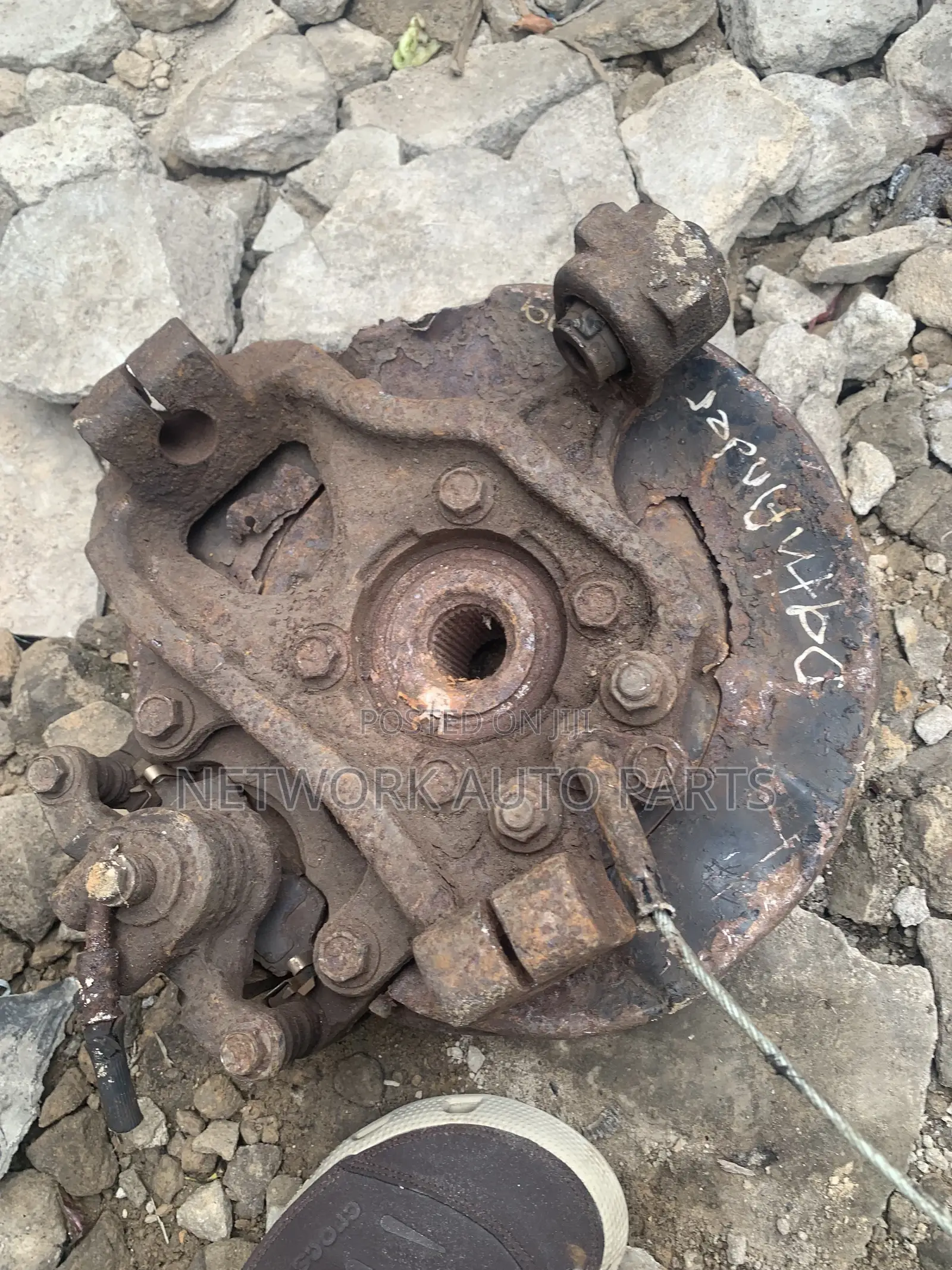 Nissans Parthfinder 2008 to 2028 Front Hub