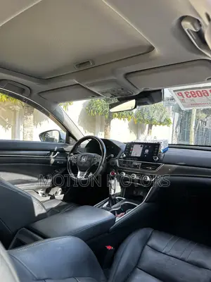 Honda Accord Touring 2018 White