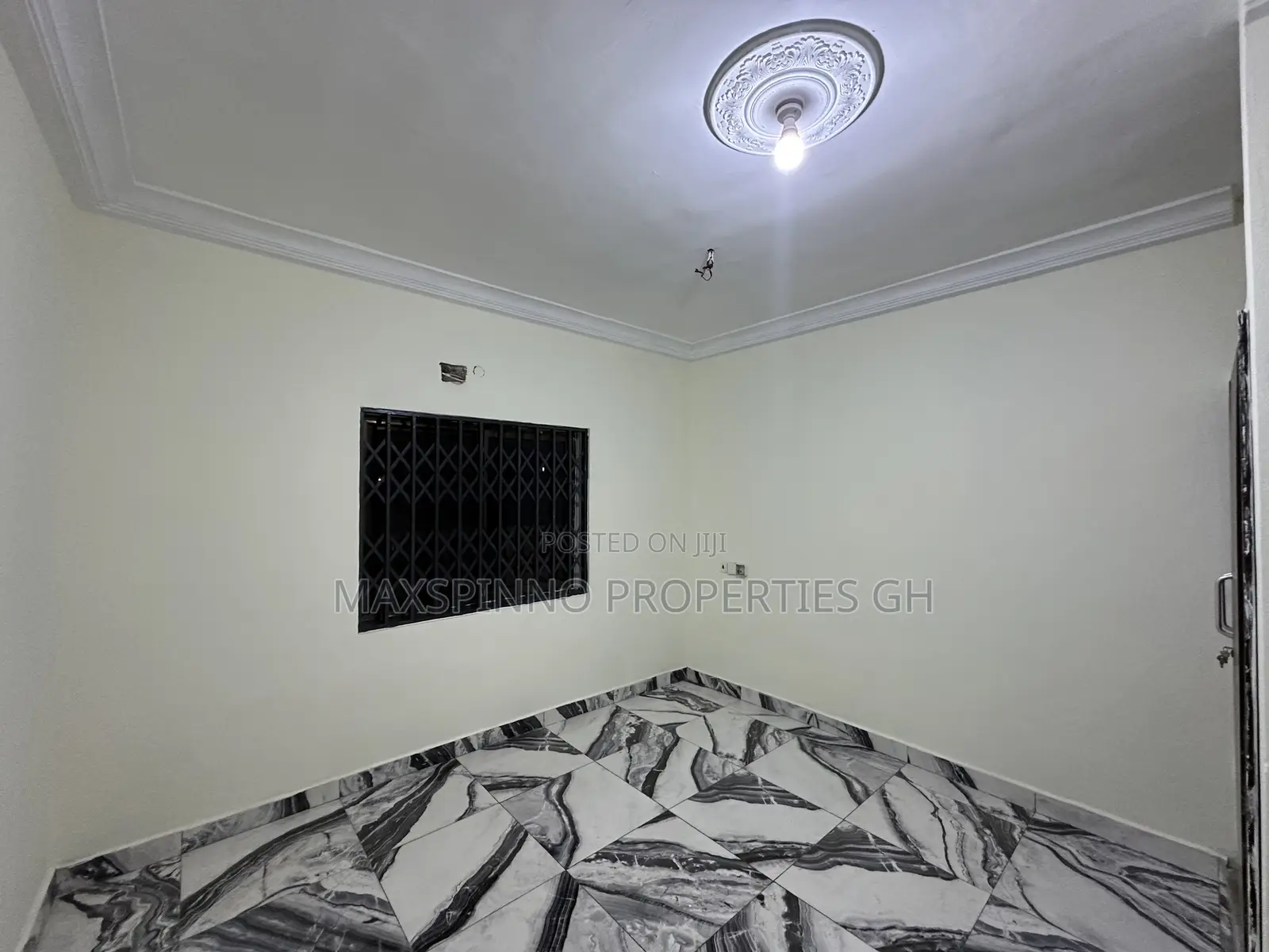 2bdrm Apartment in Maxspinno Properties, Zongo Junction for rent